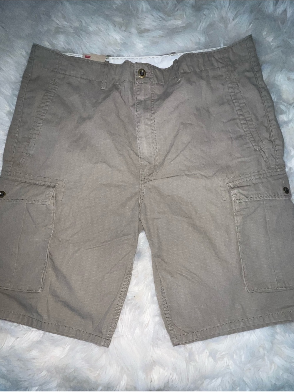 Levi’s Khaki Ripstop Cargo Shorts Men’s W38 NWT Relaxed Fit Utility